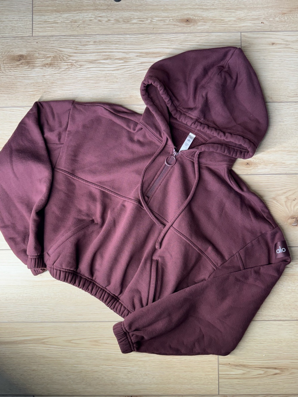 alo yoga brown maroon cropped sweatshirt